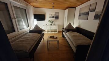 1 Schlafzimmer, Reisekinderbett, WLAN, Bettwäsche