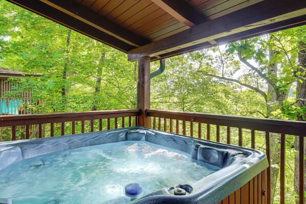House (2 Bedrooms) | Interior - Sevierville Cabin w/ Hot Tub & Deck! (Sevierville)