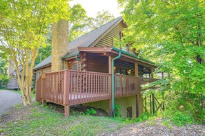 House (2 Bedrooms) | Interior - Sevierville Cabin w/ Hot Tub & Deck! (Sevierville)