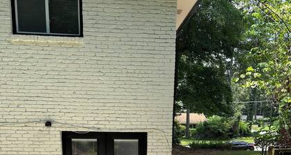 Modern, Warm Private 1 BR Apartment