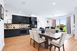 Condo, varias camas, balcón (MCP Haus) | Cocina privada | Cafetera y tetera