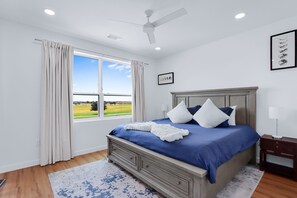 Condo, Multiple Beds, Balcony (MCP Haus)