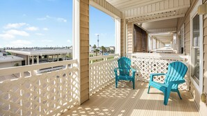 Stadtwohnung, Mehrere Betten, Balkon, Gartenblick (Padre Island Breeze) | Unterkunftsgelände