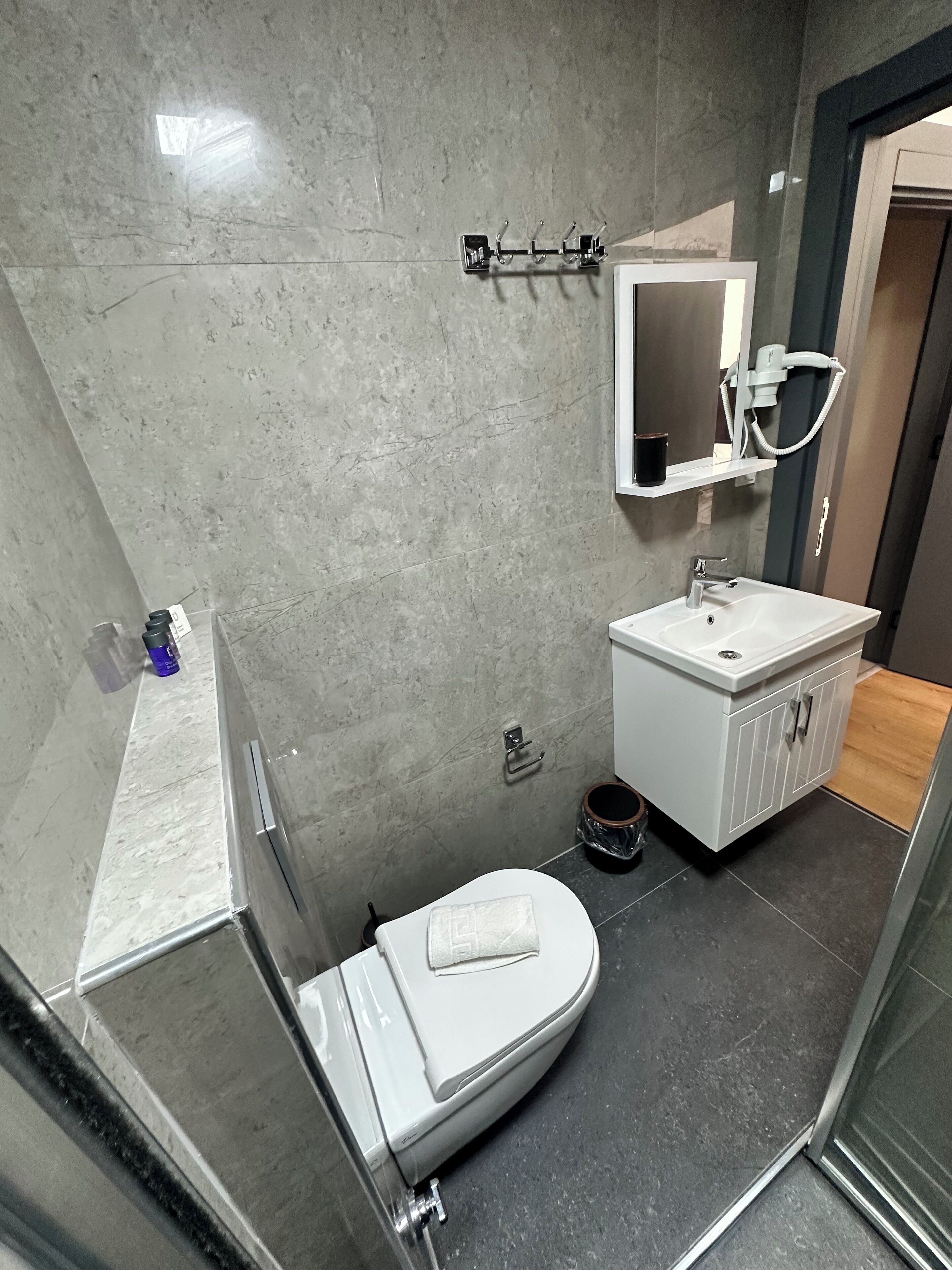 标准单人房, 无烟房, 城市景观 | 浴室 | 淋浴设施、吹风机、毛巾、肥皂