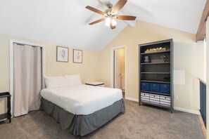Condo, Multiple Beds, Balcony (Pondside Paradise Retreat) | 2 bedrooms, individually decorated, individually furnished, bed sheets - Pondside Paradise Retreat (Branson)