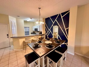 Dining - Grand Emerald 3BR Condo near Disney Parks (Four Corners)