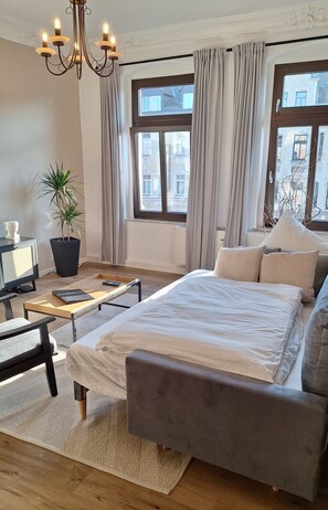 1 bedroom, free WiFi, bed sheets - Stylish apartment in the Gründerzeit district (Chemnitz)