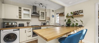 Secret Garden with Free Parking