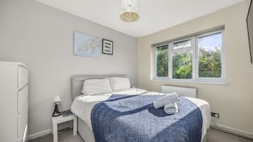 3 bedrooms, iron/ironing board, free WiFi, bed sheets