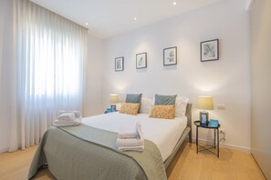1 habitación, tabla de planchar con plancha, wifi gratis y ropa de cama 