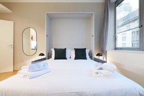 2 bedrooms, iron/ironing board, free WiFi