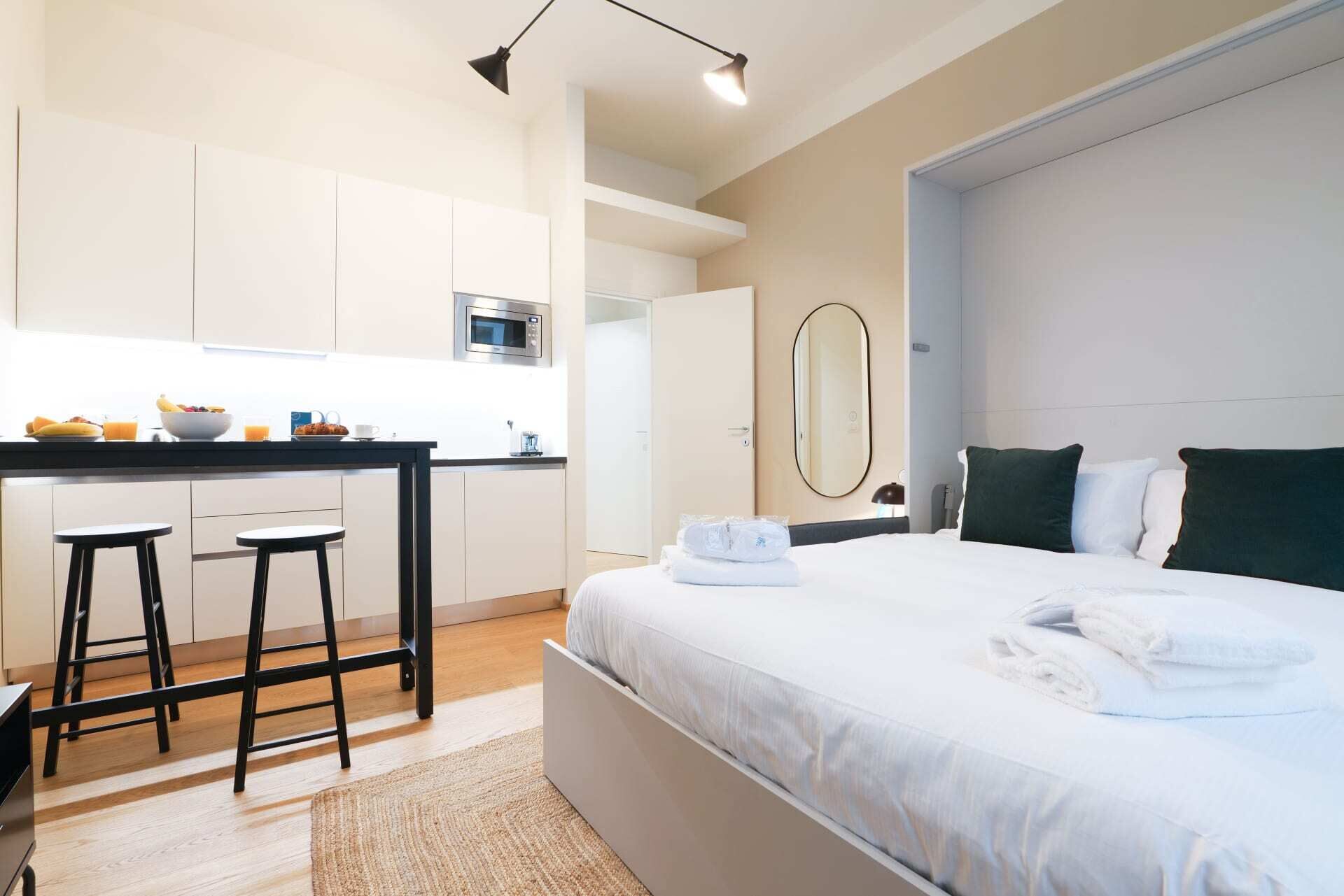 Bügeleisen/Bügelbrett, kostenloses WLAN, Bettwäsche