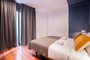 1 bedroom, iron/ironing board, free WiFi, bed sheets - Sweett | Roma 1B - One Bedroom Apartment, Sleeps 4 (Barcelona)