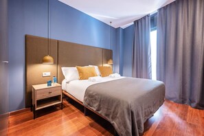 3 quartos, ferros/tábuas de passar roupa, Wi-Fi de cortesia