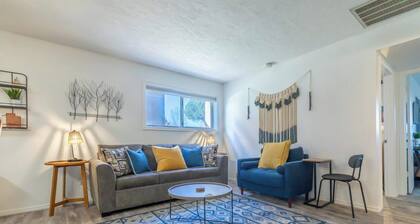 Charming 2-bedroom condo with pools, courts and more in St. George