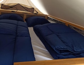 Tente | 2 chambres, ameublement personnalisé, draps fournis
