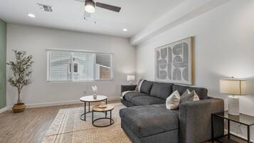 Smart TV, video games