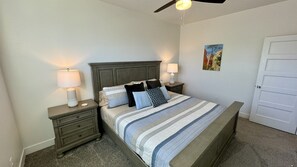 3 chambres, fer et planche à repasser, lit parapluie, Wi-Fi gratuit