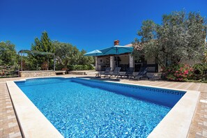 Udendørs pool