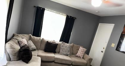 Cozy 1-bedroom apartment with AC and WiFi in wonderful Dayton