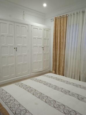 2 Schlafzimmer, Bügeleisen/Bügelbrett, WLAN