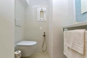 Apartment | Bathroom