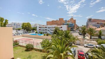 Apartment | Pool | Outdoor pool