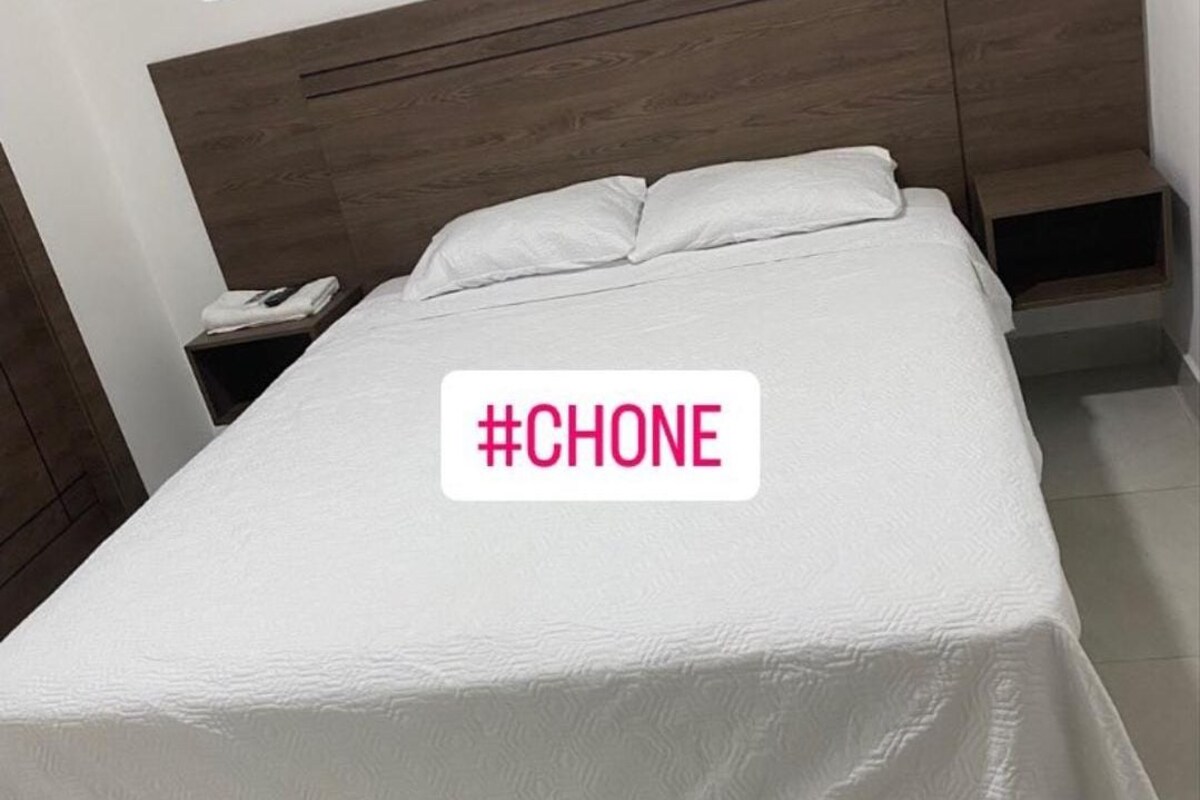 Kamar Standar, balkon, pemandangan kota | Meja kerja, ruang kerja ramah laptop, dan Wi-Fi gratis