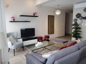 Living area - Modern 2 Bedroom Apartment in the center of Santo Domingo | Pool, Parking & Gym (Santo Domingo)