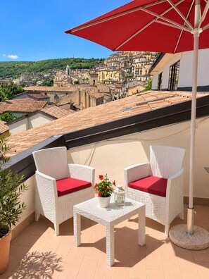 Terrace/patio - The Garden (Calvello)