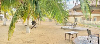 Traveller beach lodge