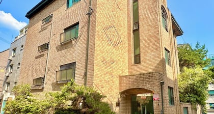 4-Minute Walk to Seonjeongneung Station, Samsung, Gangnam, COEX, Lotte Tower