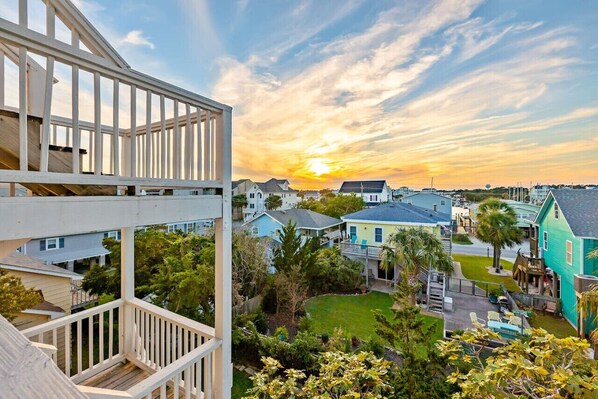 Property grounds - Starfish Retreat Condo Walk to Carolina Beach (Carolina Beach)