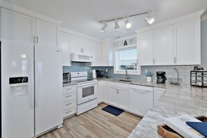 Fridge, microwave, oven, stovetop - Starfish Retreat Condo Walk to Carolina Beach (Carolina Beach)