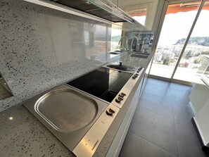 Fridge, microwave, oven, dishwasher