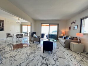 TV - Terrasse des Agaves (Niza)