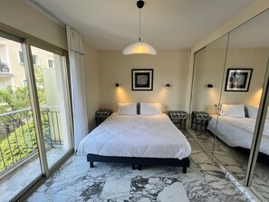 2 chambres, fer et planche à repasser, Wi-Fi gratuit, draps fournis