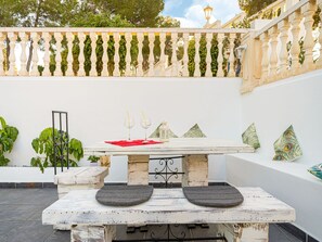 House | Dining
