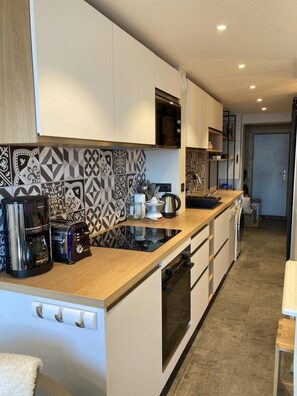 Microwave, oven, dishwasher, coffee/tea maker - 12nd floor, view valley, balcony, tv, ski locker, 50m², Avoriaz (Avoriaz)