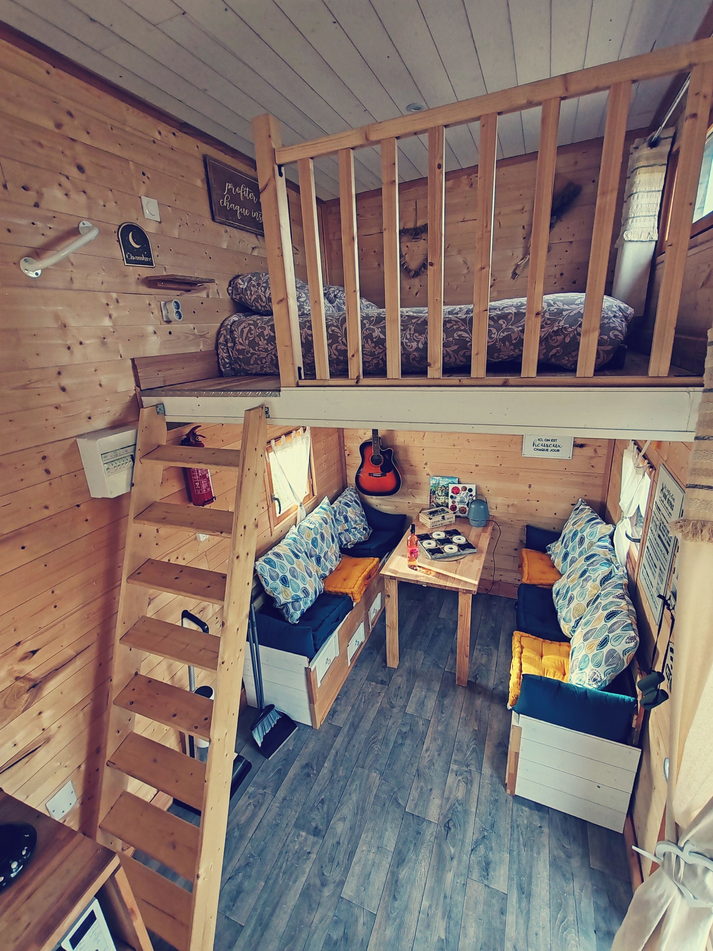 2 bedrooms, iron/ironing board, travel cot, free WiFi