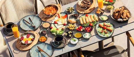 Desayuno a la carta los fines de semana (con cargo)