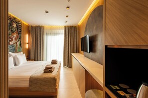Deluxe Room, Balcony, Sea View | In-room safe, desk, laptop workspace, soundproofing - Casa Mimas Hotel (Karaburun)
