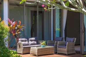 Terrace/patio - 4 Bedroom Luxury Pool Villa By XXIV Villa (opened at 2019) (Tambon Choeng Thale)