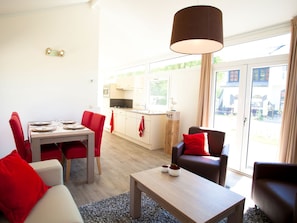 Dining - Enchanting Chalet 600 m From the sea (Breskens)