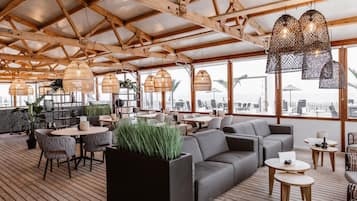 Chalet | Dining
