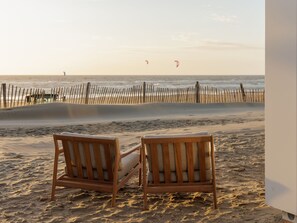 Chalet | Balcony - Beach House in Zandvoort With Sea View (Zandvoort)