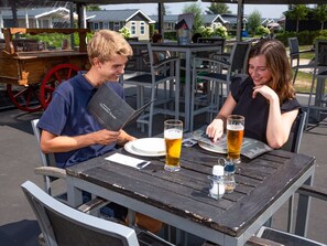 Chalet | Dining - Nice and Cosy Chalet With ac and Sloop (Giethoorn)