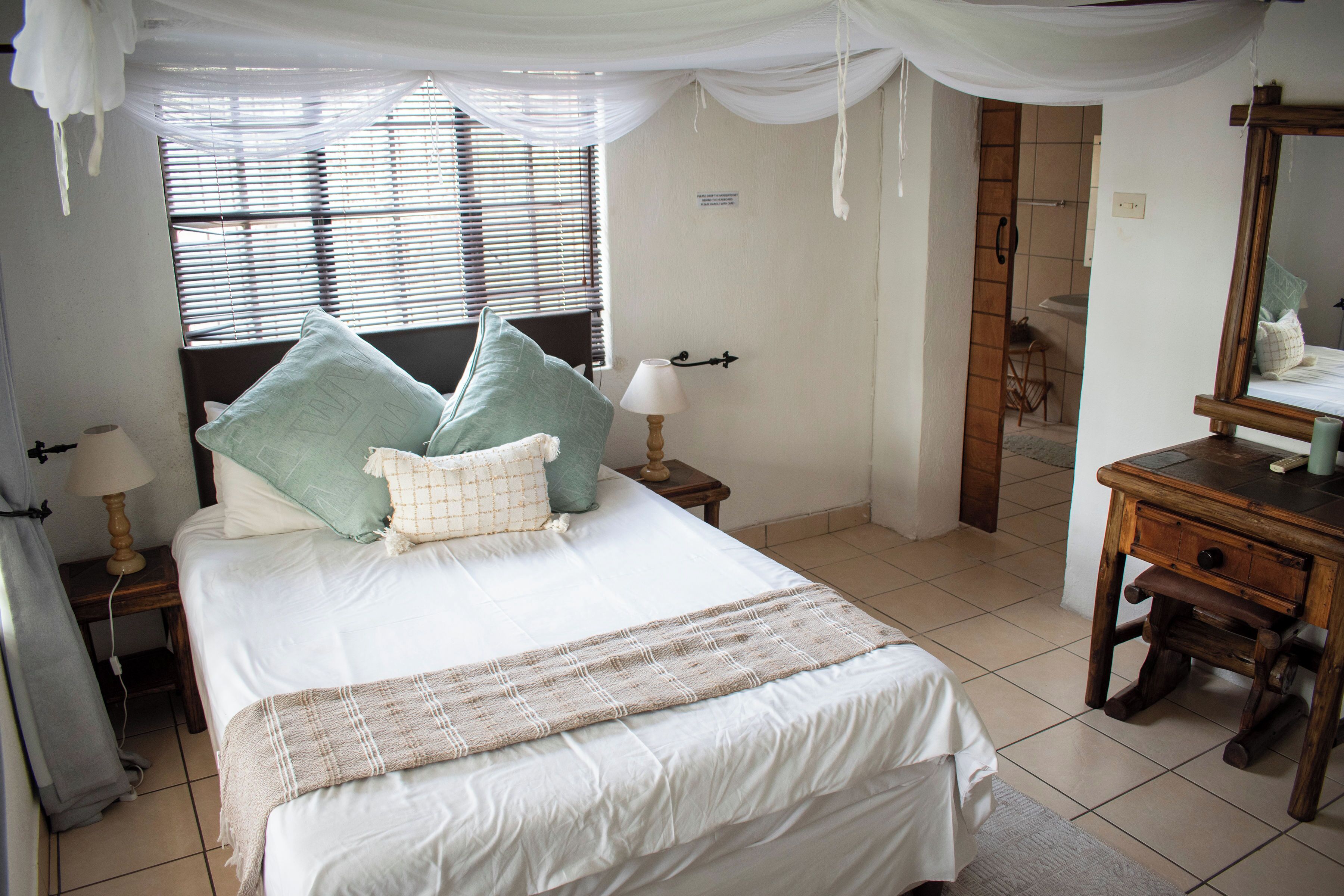 3 bedrooms, in-room safe, iron/ironing board, WiFi (free)