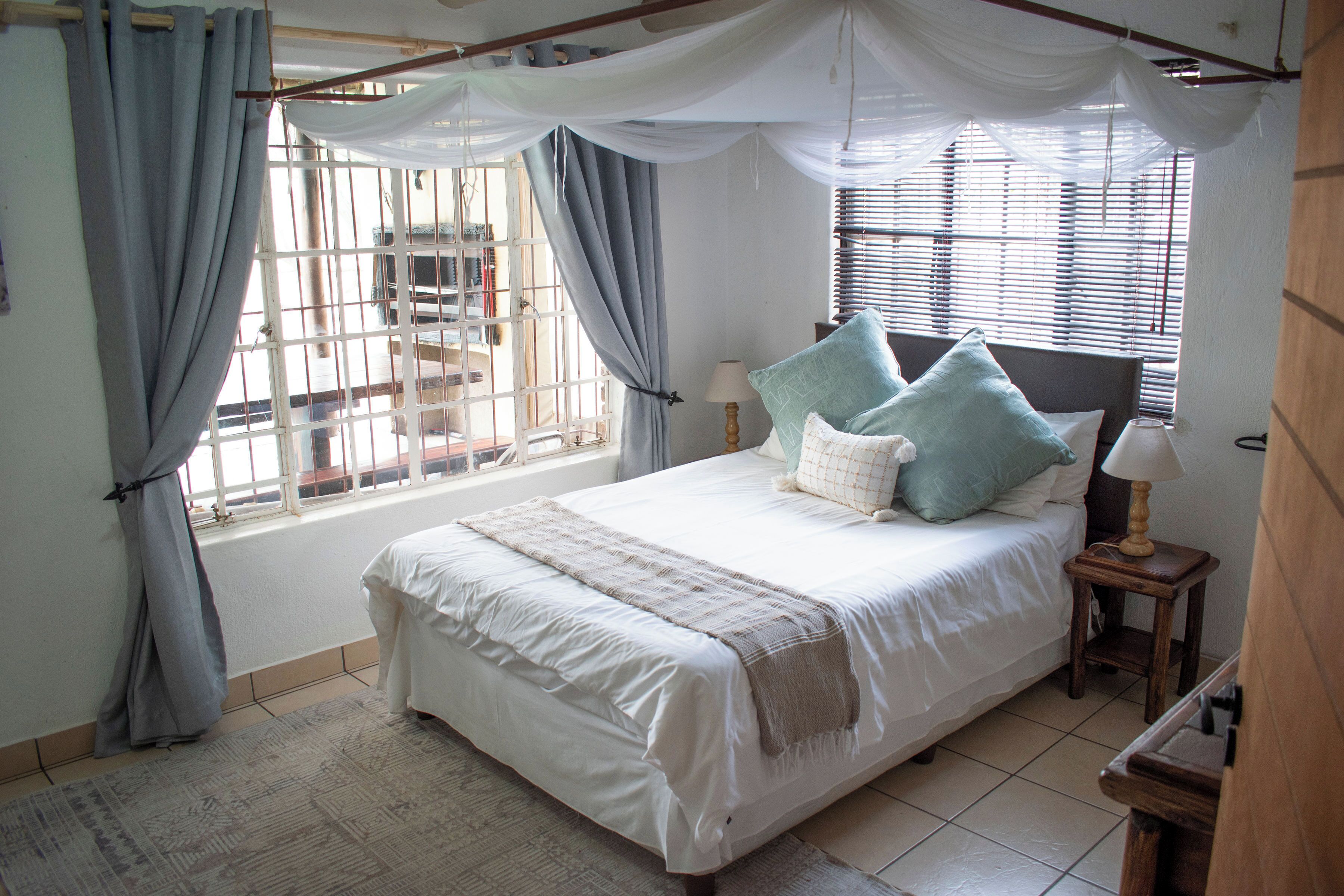 3 quartos, cofres nos quartos, ferros/tábuas de passar roupa