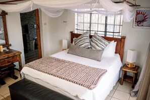 2 bedrooms, in-room safe, iron/ironing board, free WiFi